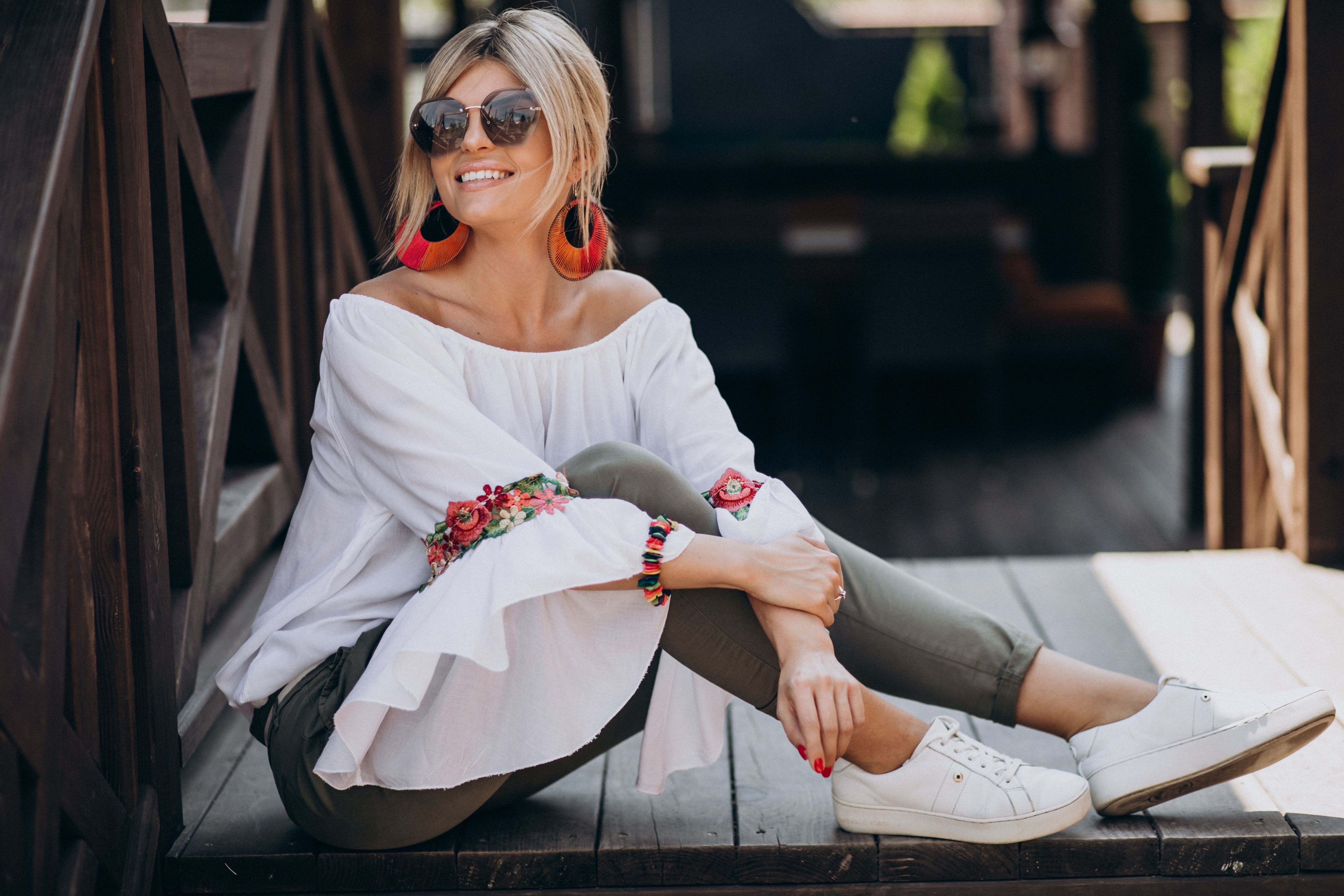Blush cremoso ou em pó? Como escolher a melhor textura depois dos 50 anos