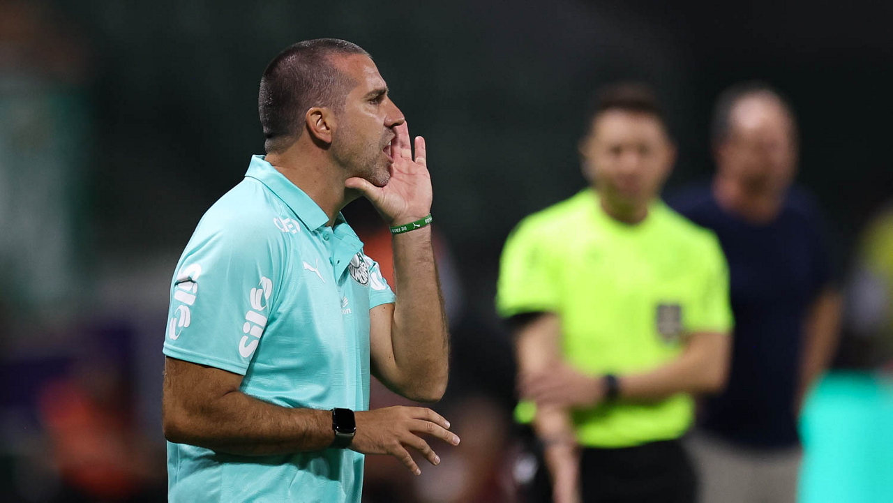 Auxiliar de Abel comenta situação de Paulinho e manda recado sobre Palmeiras x Corinthians
