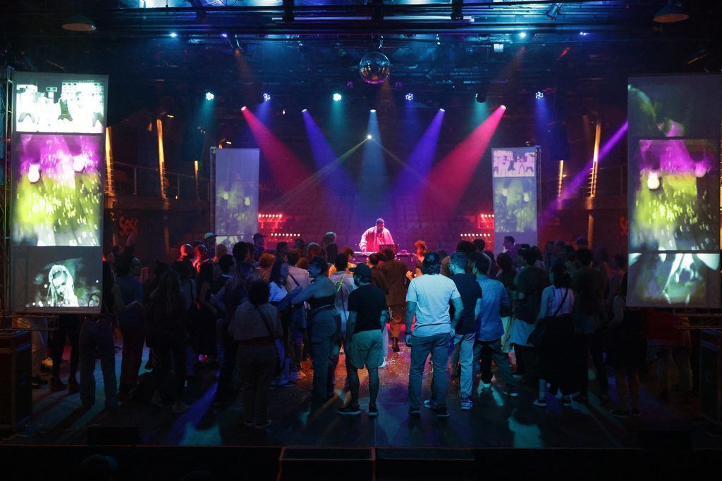 Festival SESI em Cena traz a Belo Horizonte o espetáculo 'ÉDIPO REC.', do Grupo Magiluth