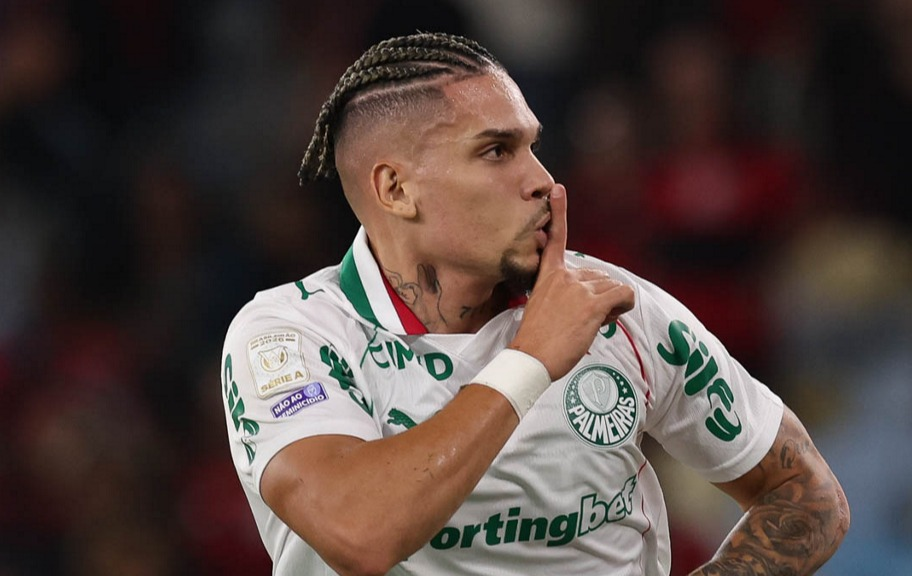 Atacante do Palmeiras, Paulinho declara voto para presidente: 'Desde sempre'