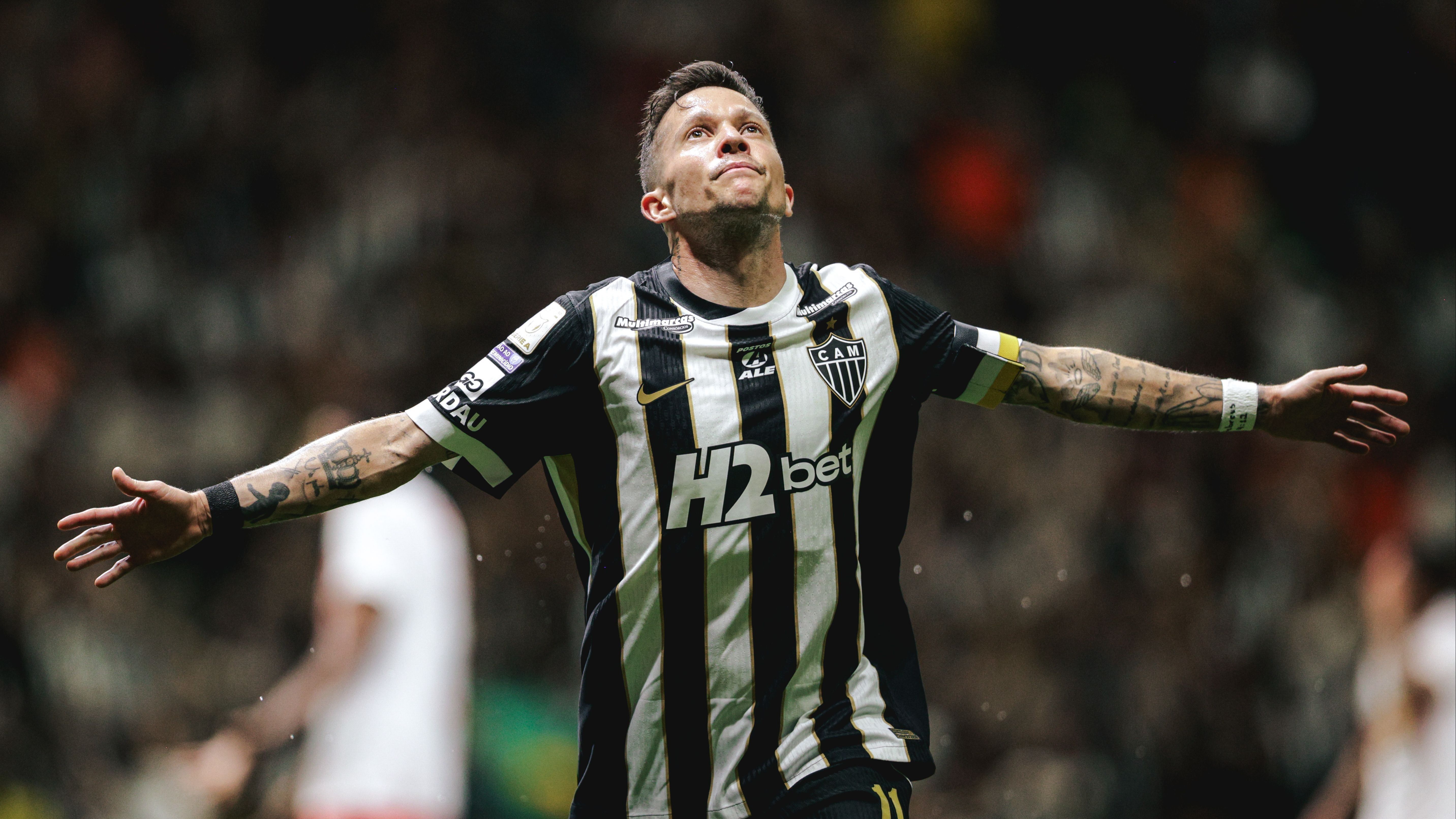Em jogo de sustos, Atlético derrota RB Bragantino e retoma posição no Brasileiro