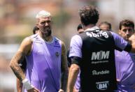 Atlético divulga relacionados para duelo com Athletico-PR pelo Brasileirão