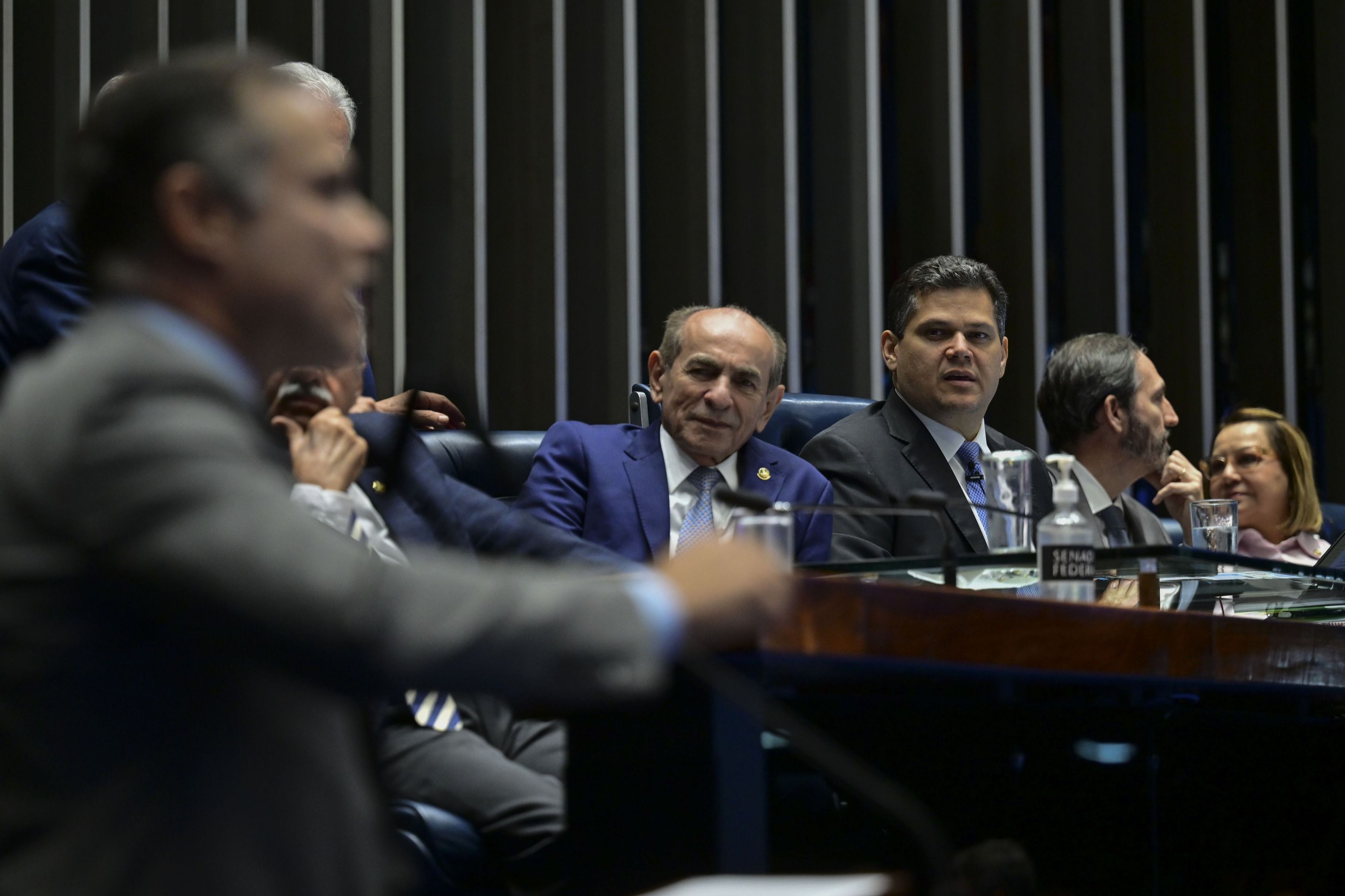 Senado inicia votação da PEC que acaba com a escala 6x1; acompanhe ao vivo