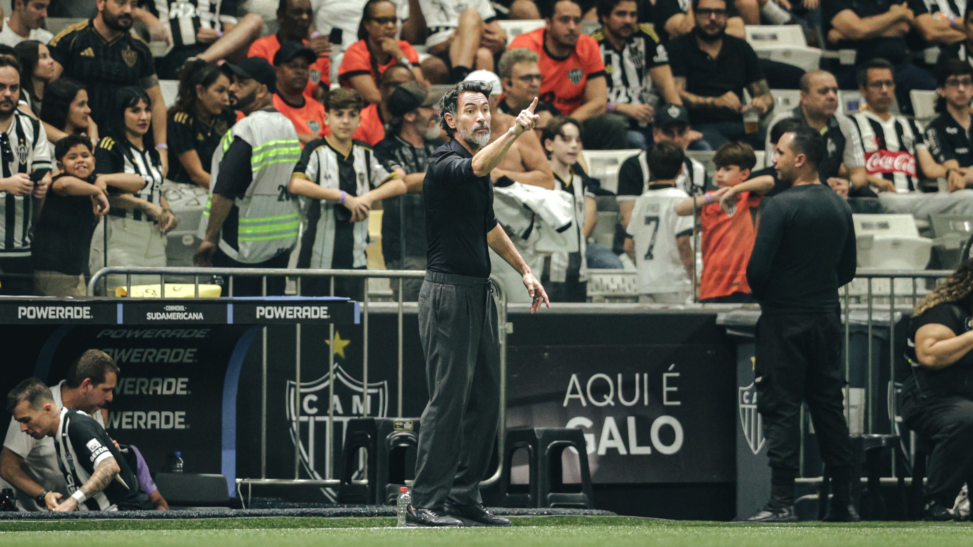 Barba celebra goleada do Atlético na Sula, mas pondera: 'Temos que ser inteligentes'