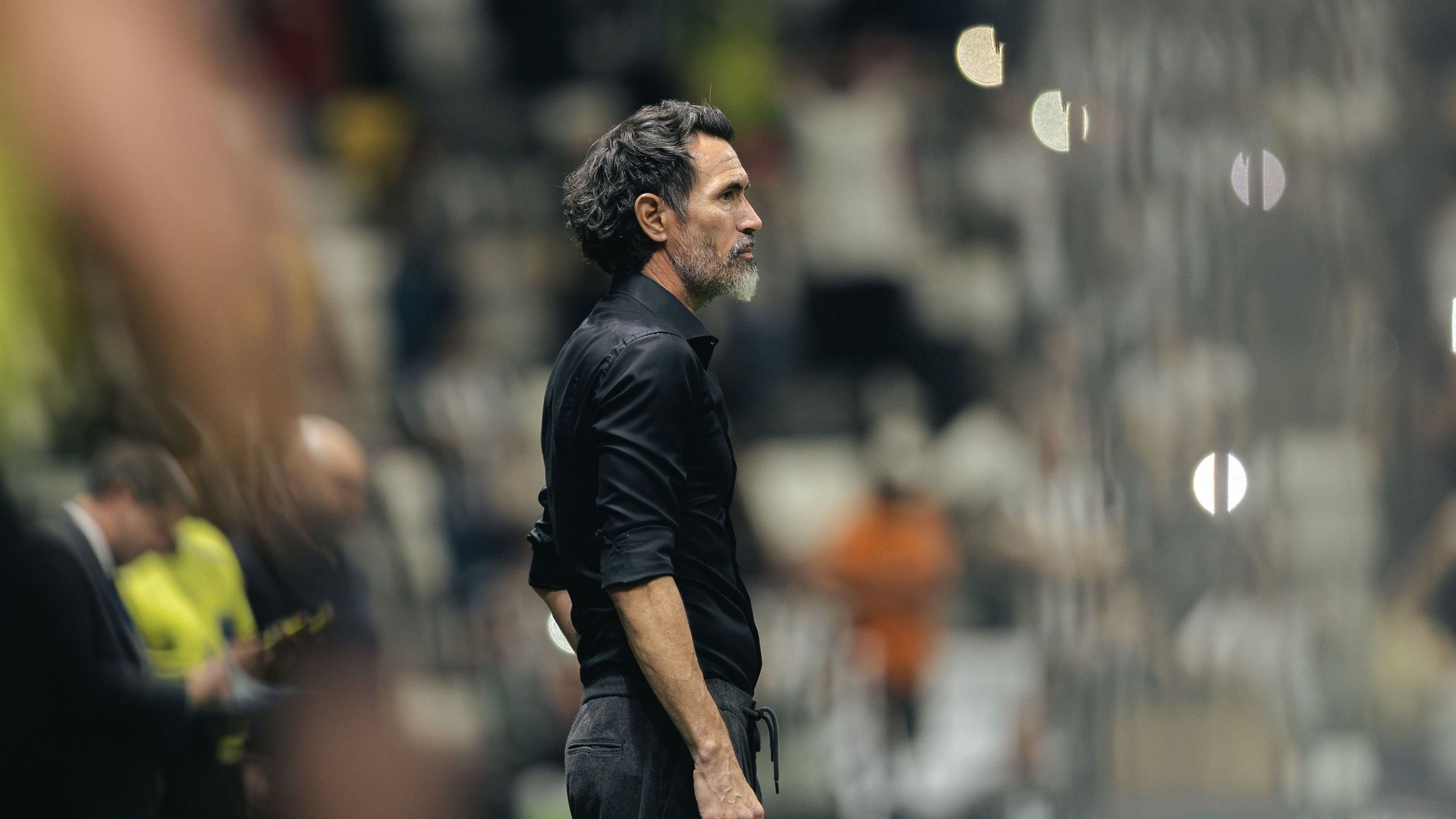 Barba descarta vantagem técnica do Atlético no sintético e dispara: 'Não decide partida'