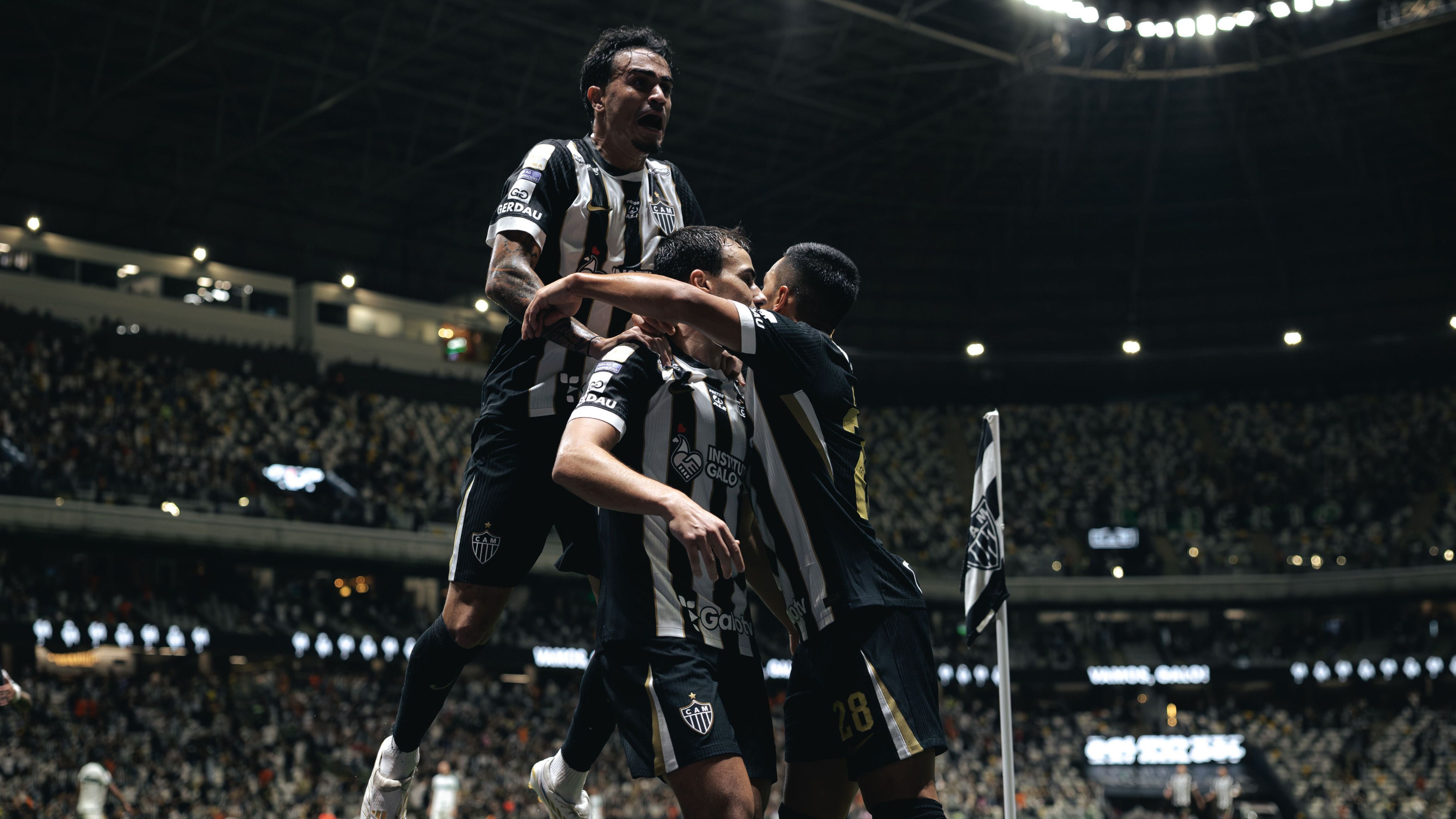 Com vitória sobre Coritiba, Atlético supera pontuações obtidas em 2024 e 25 no Brasileiro