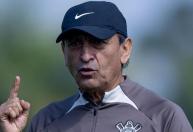 Corinthians soma recusas para cargo de técnico após demissão de Fernando Diniz
