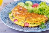 Omelete de abobrinha, ovo e queijo: rica em proteínas, fácil e pronta em 10 minutos