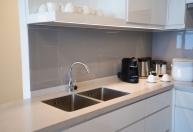Balcões de pequeno-almoço e ilhas de cozinha estão fora de moda: estas são as 4 novas tendências para a cozinha