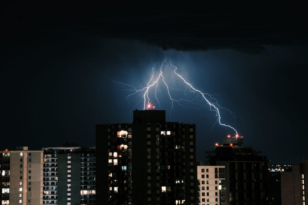 Recebeu alerta de chuva forte? Cinco cuidados que ajudam a proteger sua casa