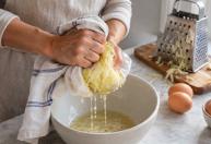 Com 2 batatas e 2 ovos: a receita fácil para preparar um jantar crocante sem usar farinha