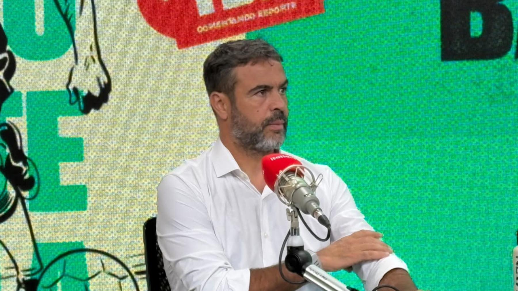 Artur Jorge relembra chegada ao Cruzeiro e exalta elenco: 'Resposta muito boa'