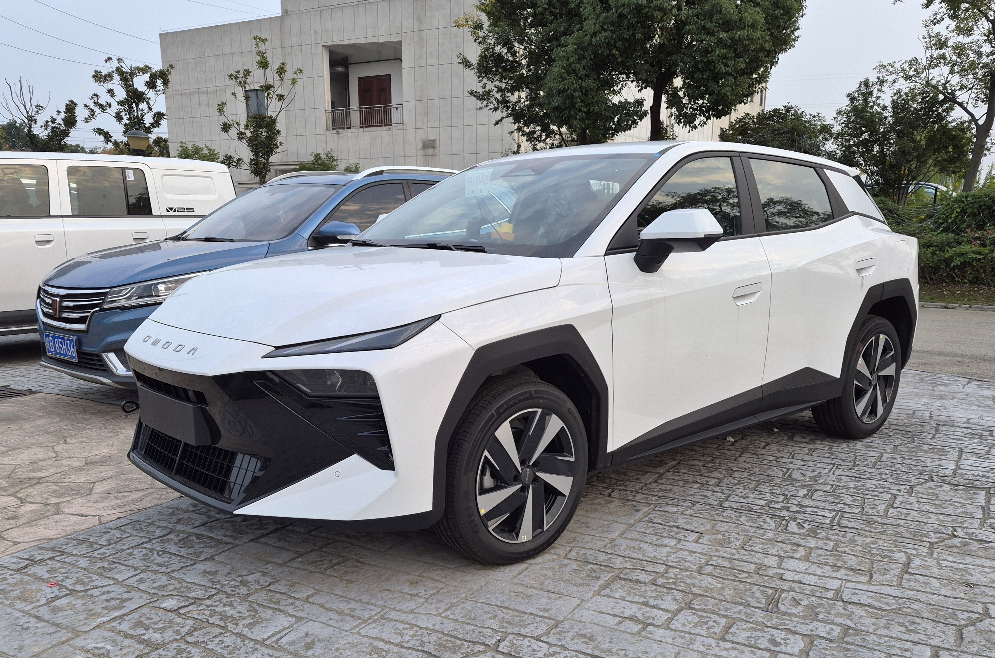 Omoda 4 chega ao Brasil em 2027 com motor híbrido flex, mas depende de preço agressivo para fazer sucesso