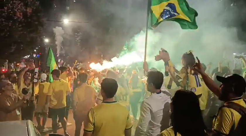 Com Cleitinho e Domingos Sávio, 'Bloquinho 22' reúne multidão em Divinópolis em apoio a Flávio