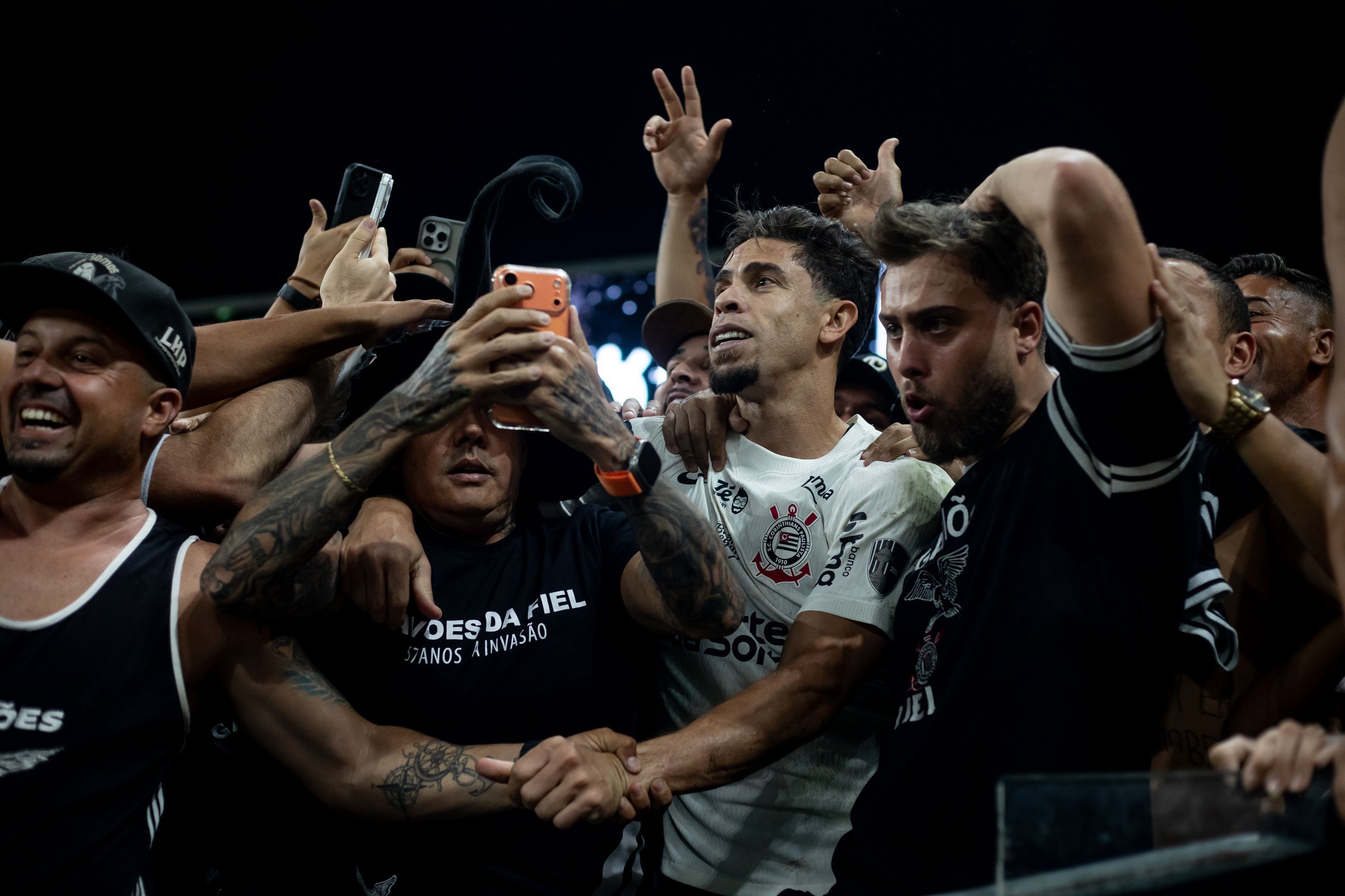 Corinthians e Caixa avançam em negociação por quitação da dívida da Neo Química Arena