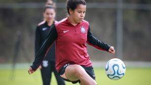 Corinthians quita pendências com elenco feminino em meio à Libertadores