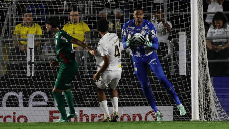 João Alencar teve missão difícil ao marcar Flaco Lopez em Santos x Palmeiras