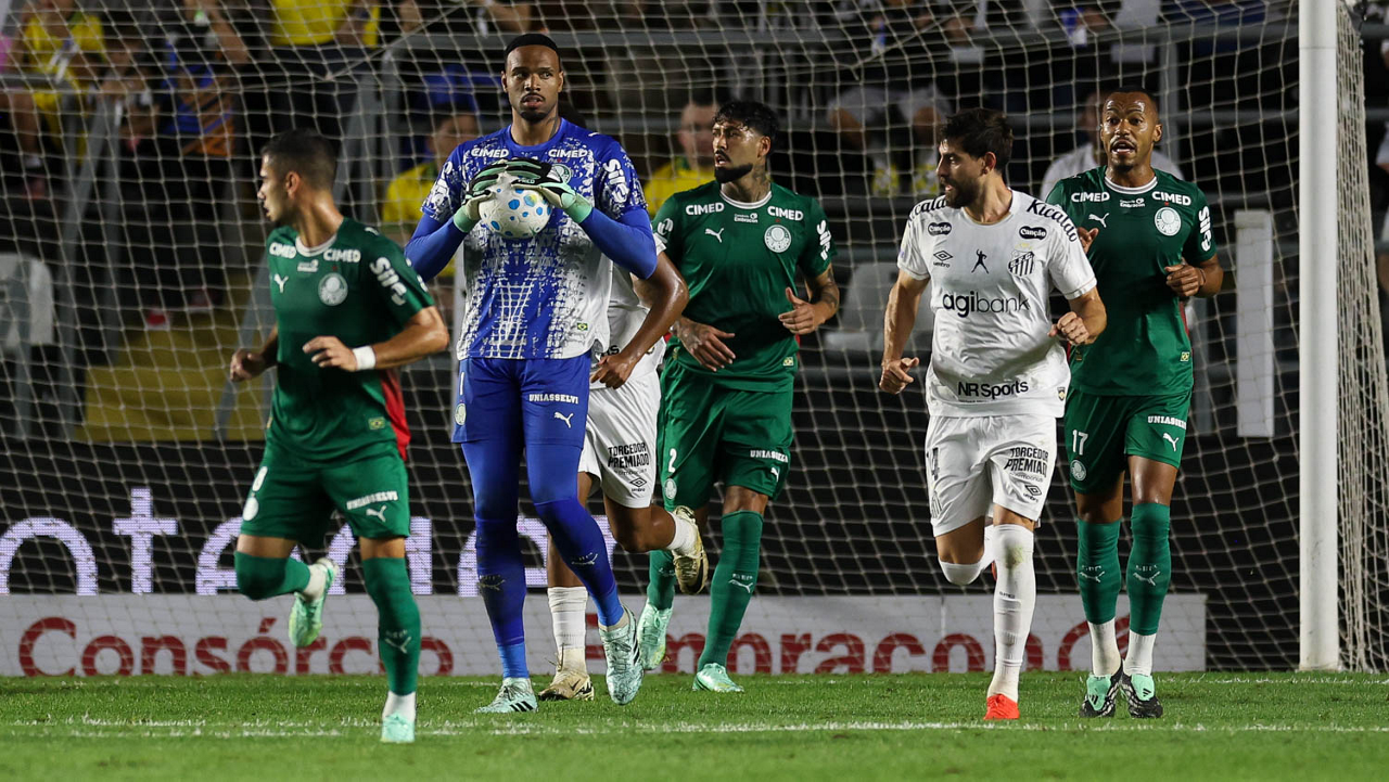 Em jogo equilibrado, Palmeiras empata com Santos e perde chance de liderar o Brasileiro
