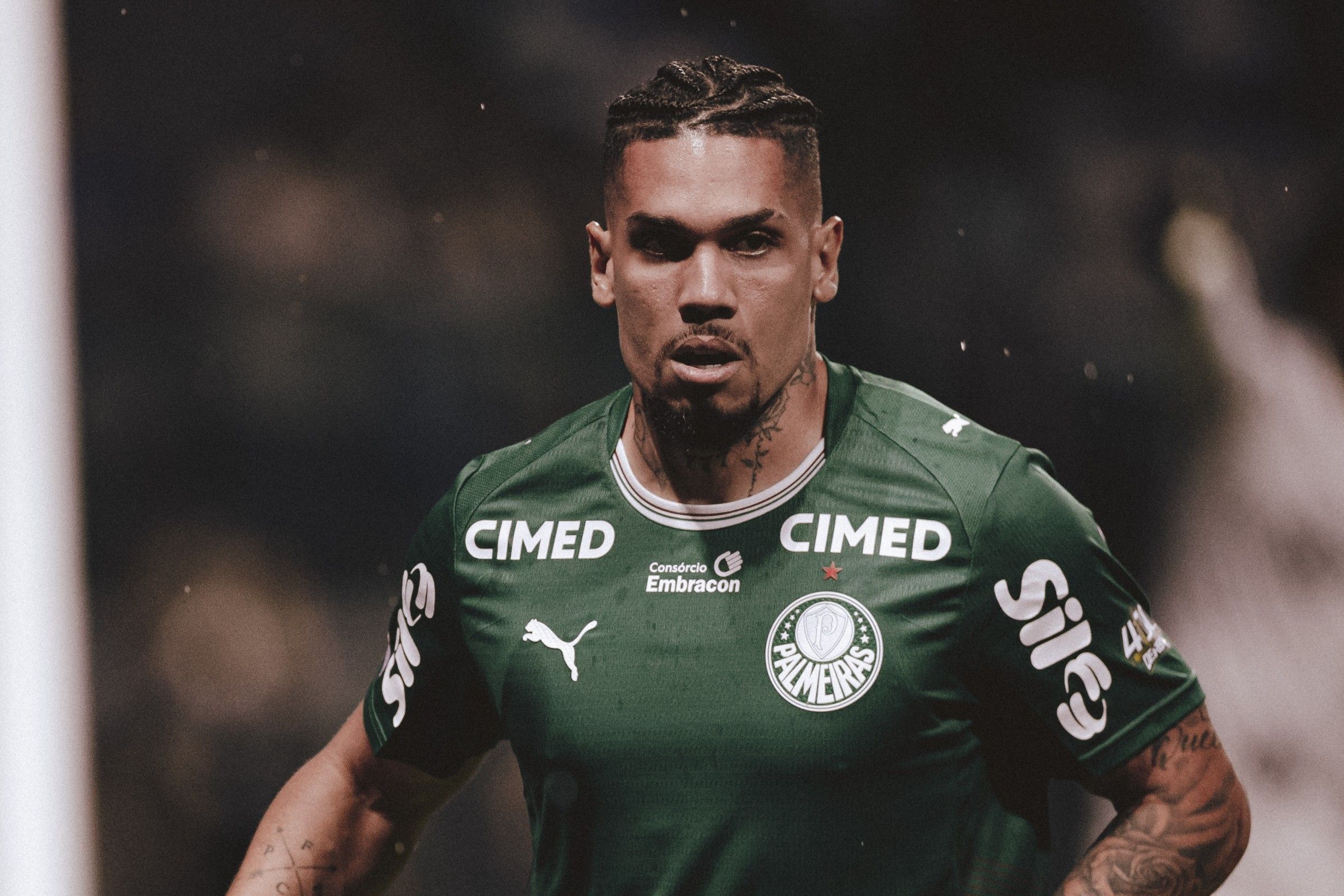 Defendido por Abel, Paulinho tem plano definido para jogos do Palmeiras
