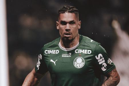 Paulinho volta ao Palmeiras em clássico contra o Corinthians