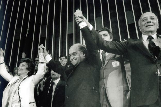 Justiça decide liberar documentos sigilosos da morte de Tancredo Neves aos filhos do ex-presidente
