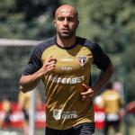 Lucas é relacionado e volta ao São Paulo após 160 dias e recuperação recorde