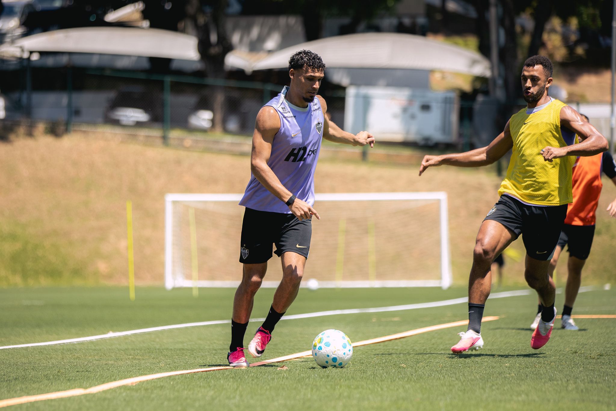 Meia é liberado e reforça Atlético na véspera de jogo contra o RB Bragantino