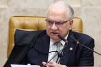 Fachin mantém Dino em processos que envolvem Flávio Bolsonaro e Lula