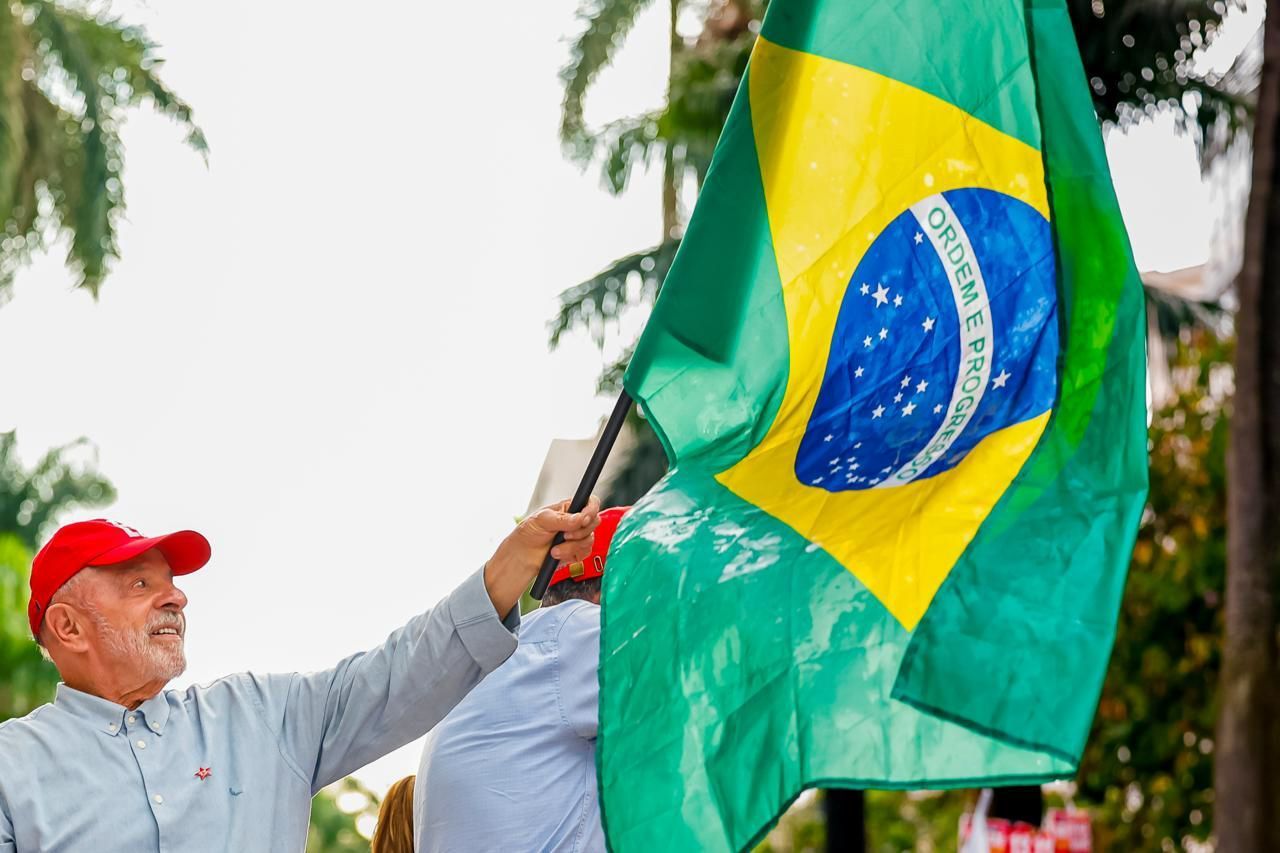 Lula faz caminhada no Centro de BH nesta quarta-feira na reta final da campanha