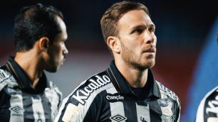 Arthur vira dúvida no Santos, mas projeta parceria com Neymar contra o Flamengo