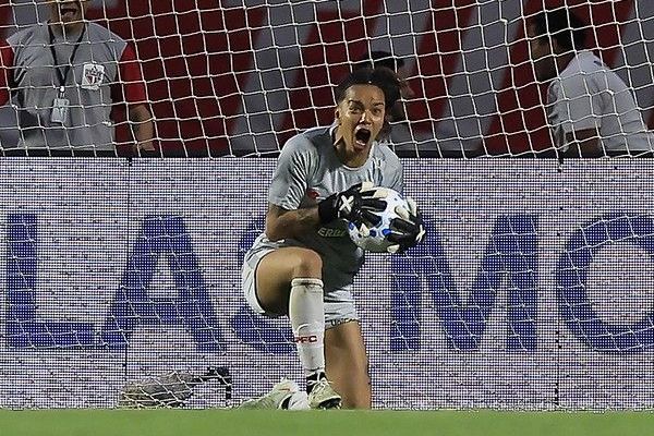 Goleira do São Paulo é eleita melhor jogadora da final do Brasileiro Feminino e ganha carro como prêmio; veja