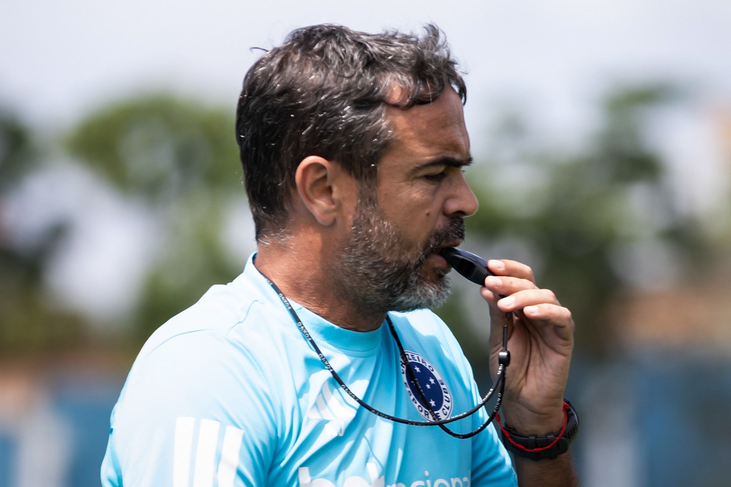 Artur Jorge abre o jogo sobre mercado do Cruzeiro ao fim do ano: 'Vamos vender jogadores'