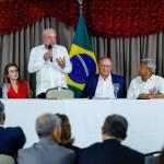 Lula eleva críticas ao STF e defende reforma do Judiciário a aliados