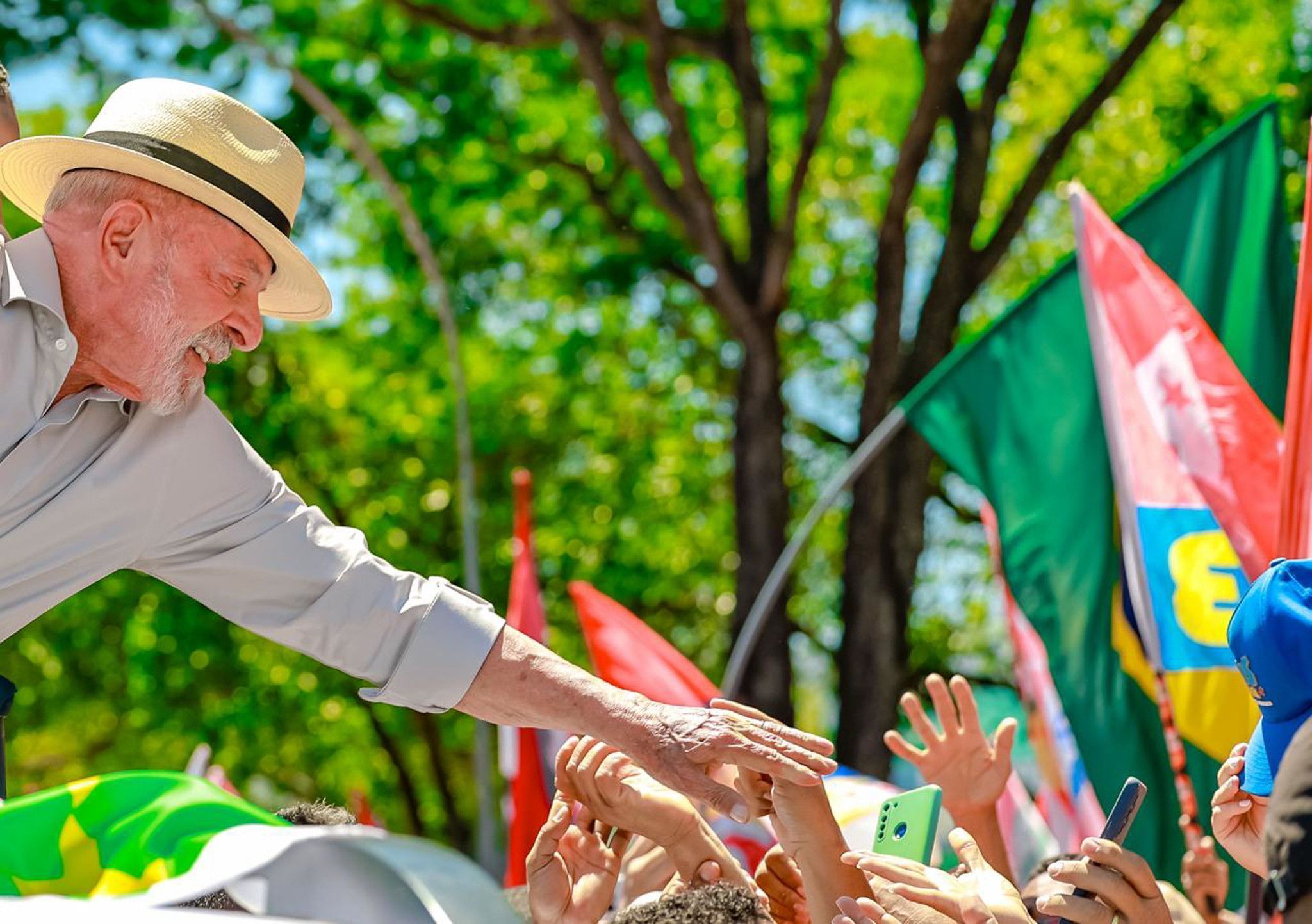 Lula faz caminhada com candidato do PT ao governo do RN no segundo turno