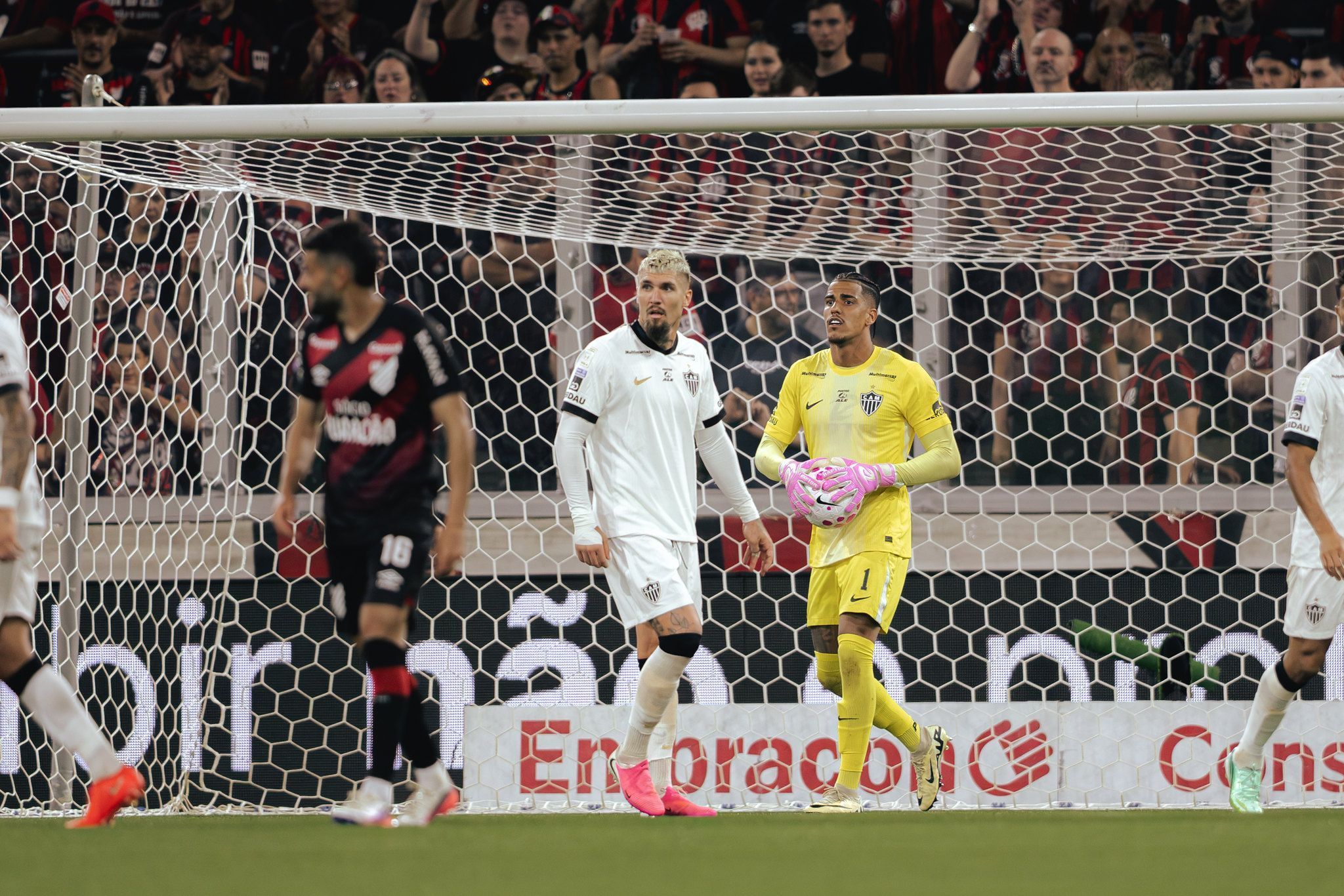 Athletico-PR x Atlético: veja quem foi eleito o melhor em campo no jogo do Brasileirão