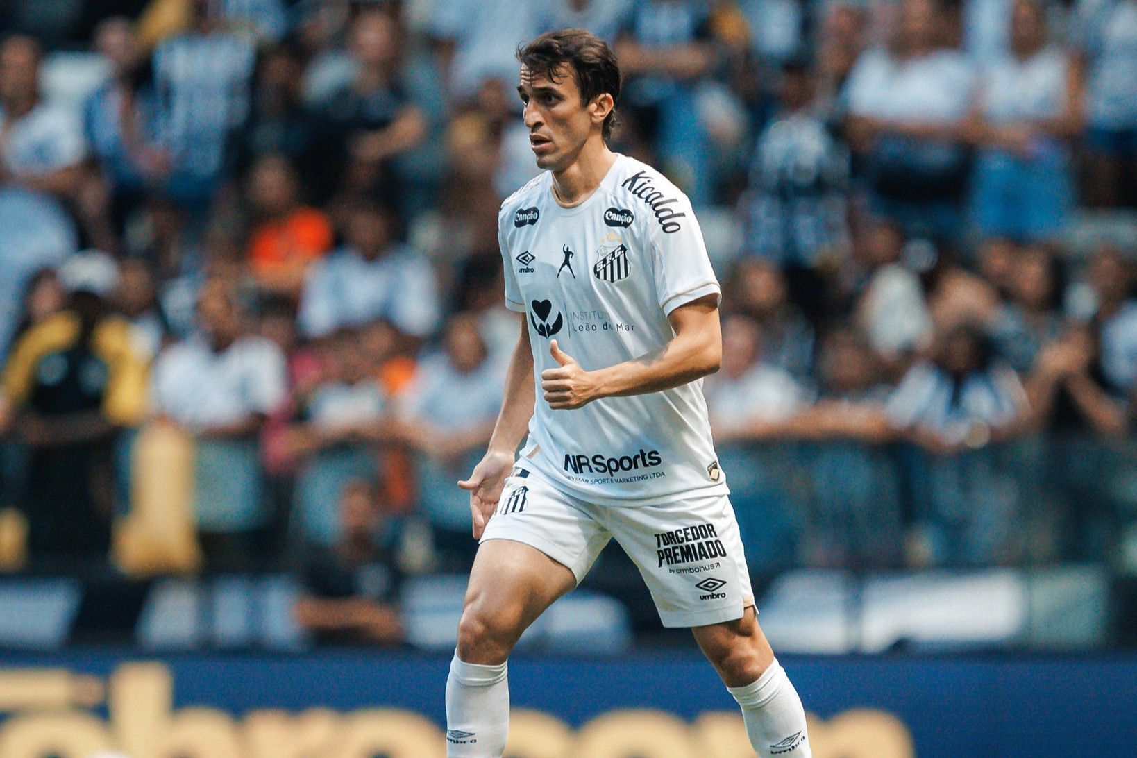 Santos perde volante para jogo contra o RB Bragantino