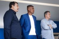 Paulinho admite mudança de planos em chegada ao Cruzeiro após conversa com Pedrinho