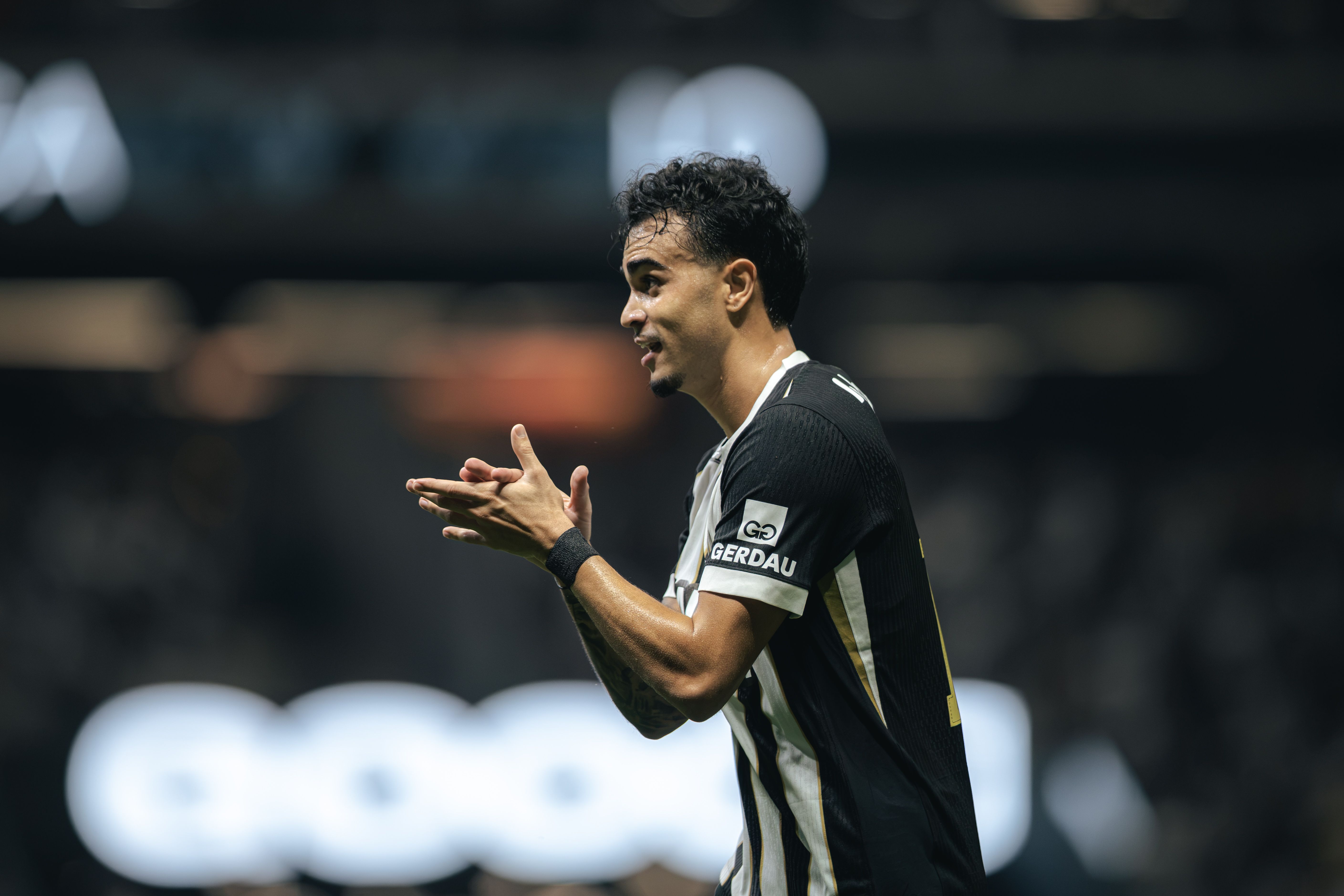 Reinier revela 'pedido' de Barba antes de jogo entre Atlético e City Torque pela Sula