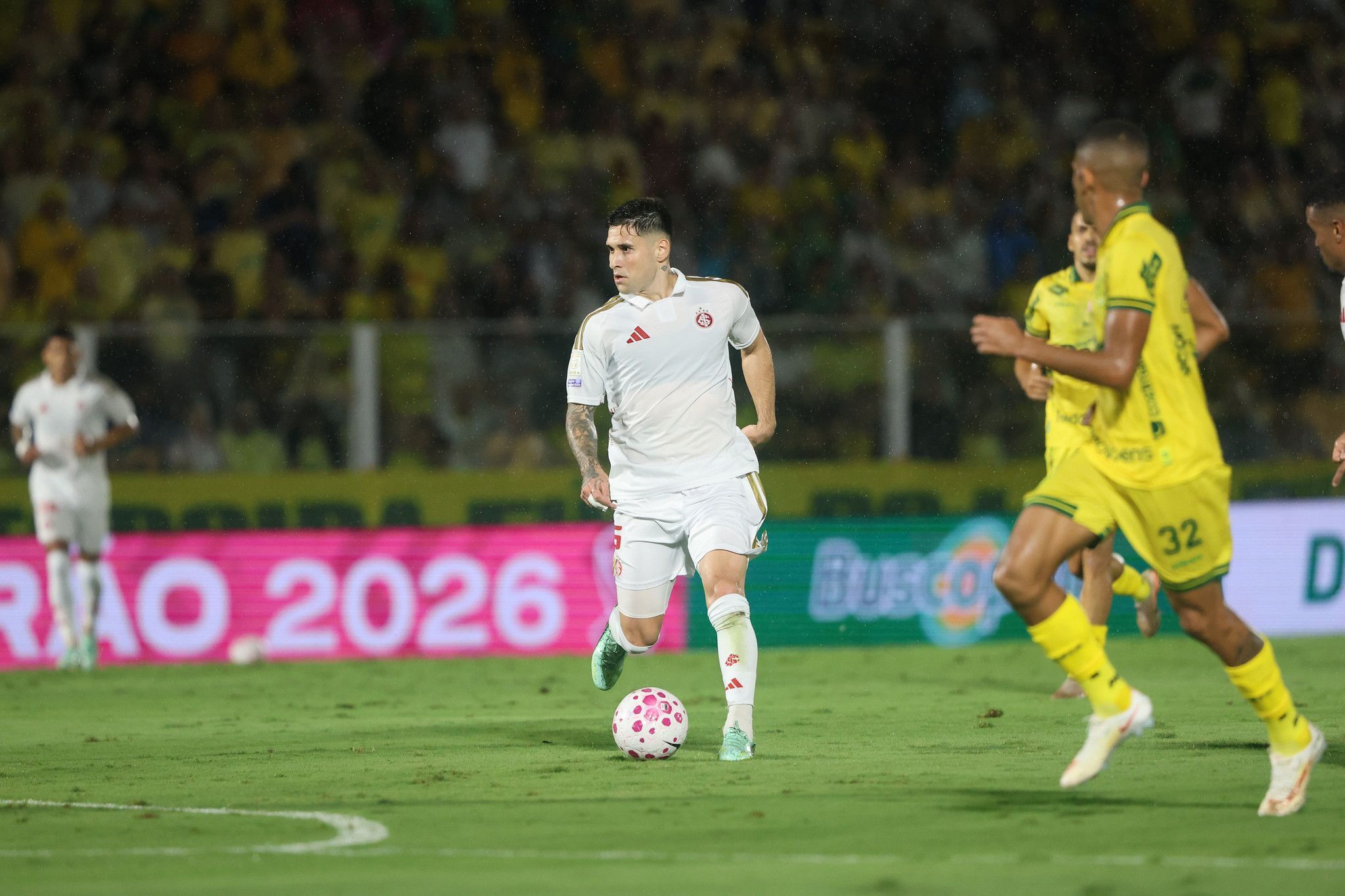 Internacional perde confronto direto para o Mirassol e segue no Z4 do Brasileirão