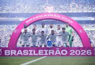 Titular do Cruzeiro questiona decisão da arbitragem em jogo contra o Grêmio
