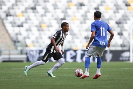 Atlético x Cruzeiro: clássico pelo Campeonato Brasileiro Sub-17