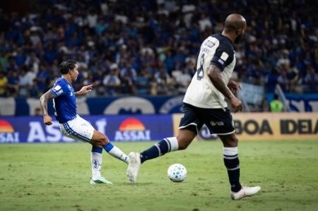 Lucas Romero, do Cruzeiro, durante jogo contra o Remo