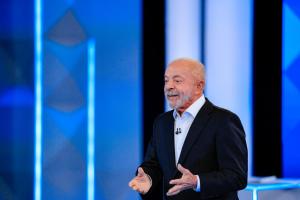 Lula pede para espectadores pesquisarem no Google informações ditas por Flávio