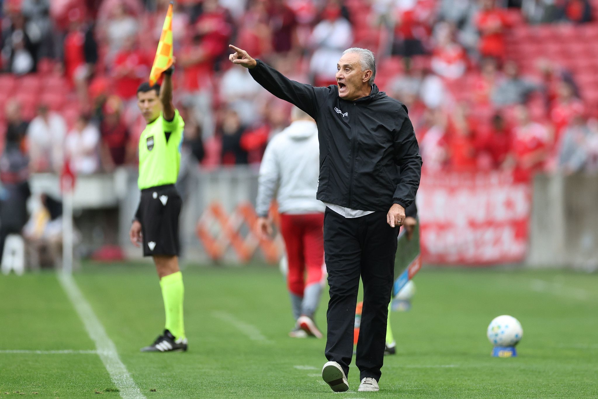 Tite lamenta derrota e projeta que Botafogo seja 'uma equipe mais competitiva'