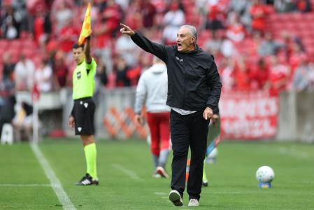 Tite viu o Botafogo ser dominado do início ao fim da partida