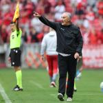 Tite lamenta derrota e projeta que Botafogo seja 'uma equipe mais competitiva'