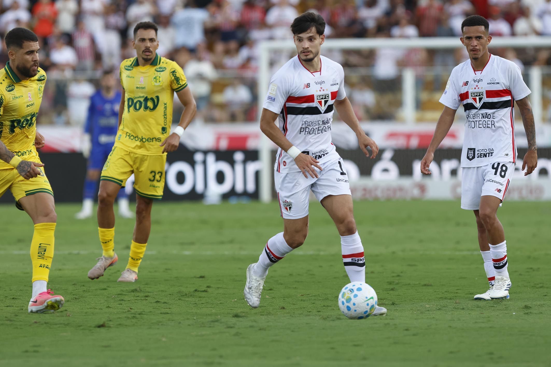 São Paulo amplia incômodo jejum fora de casa e 'desperdiça' pontos no Brasileirão