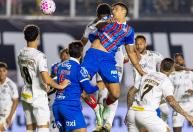 Santos supera expulsão de Neymar e arranca empate com Bahia pelo Brasileiro