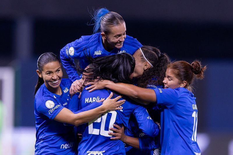 Cruzeiro goleia Libertad-PAR e conquista vaga inédita na semifinal da Libertadores Feminina