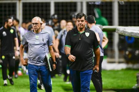 Moacir Júnior, técnico do América